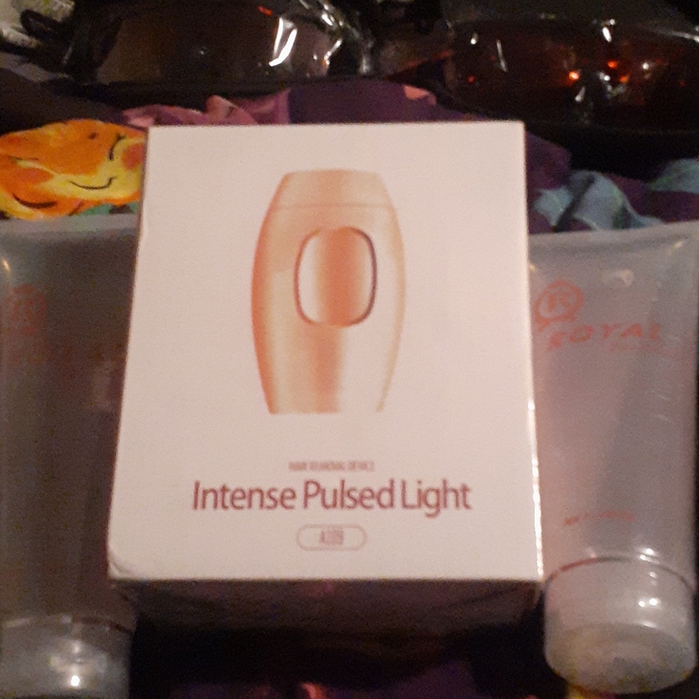 Hair removal device( intense pulse light)